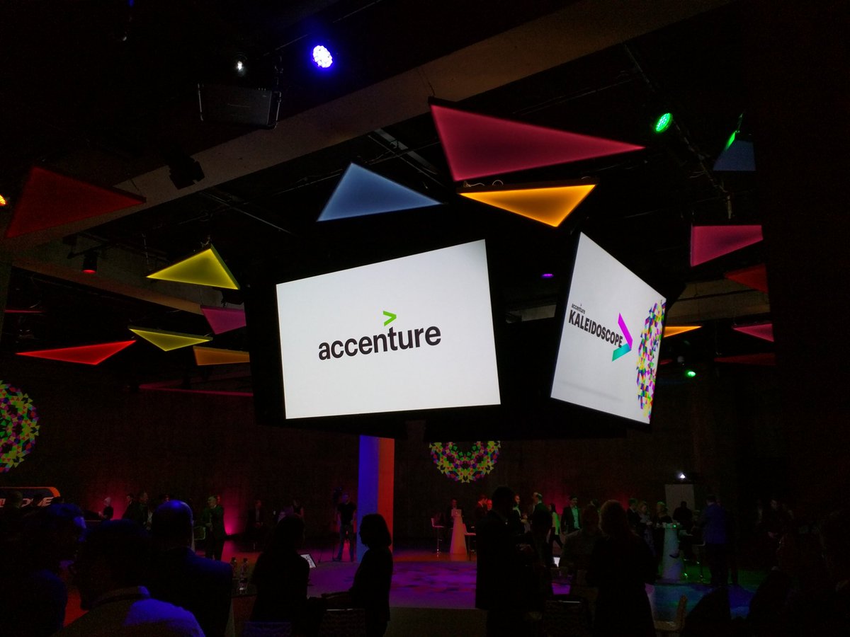KausarSamli's tweet photo. 1QBit presenting quantum and quantum inspired software solutions targeting industry applications! @1QB_IT @AccentureUK #Kaleidoscope2017 #AdaptYourLens https://t.co/xJNGsqHqnS