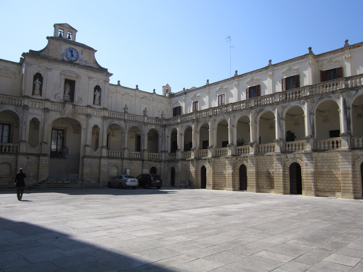 ScelgoSalento's tweet photo. Buon inizio settimana! Il freddo si fa sentire, ma noi ci riscaldiamo con le meraviglie barocche di #Lecce Scopri il capoluogo salentino sull'App Scelgo Salento, gratis su Google Play https://t.co/TG5Riz9xgq App Store https://t.co/3LpDQGtS9g
#scelgosalento #salento #weareinpuglia https://t.co/hRpsoWuRgK