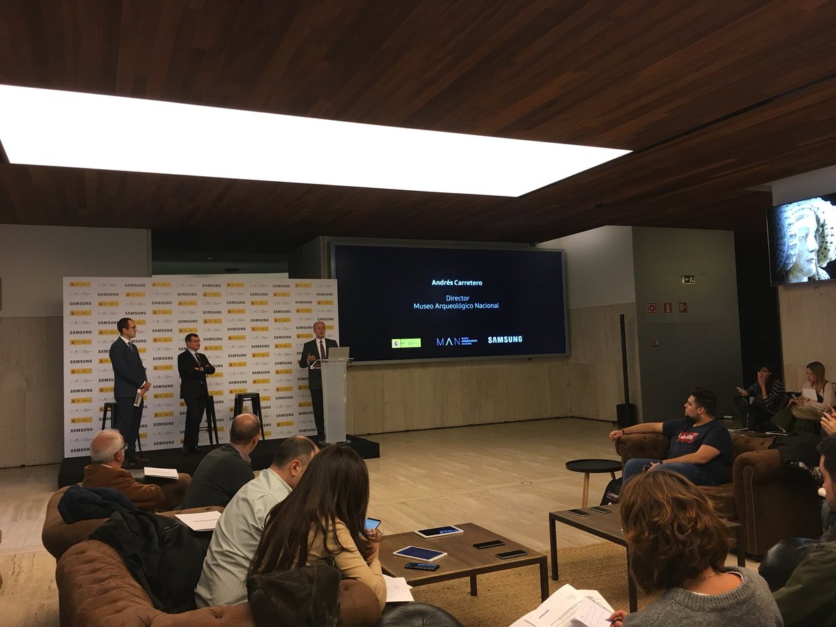agamazo's tweet photo. #MANVirtual, la nueva aplicación  multiplataforma para visitar virtualmente el @MANArqueologico, fruto de la colaboración con @SamsungEspana. En la presentación. https://t.co/cjms41RsUE