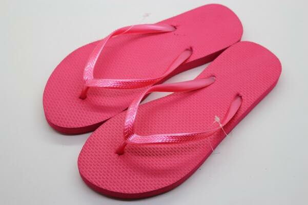 WSMStreetPastor's tweet photo. Who has ever had a pair of our famous #flipflops 🤣 #safeandcomfy https://t.co/T7hci2mONL