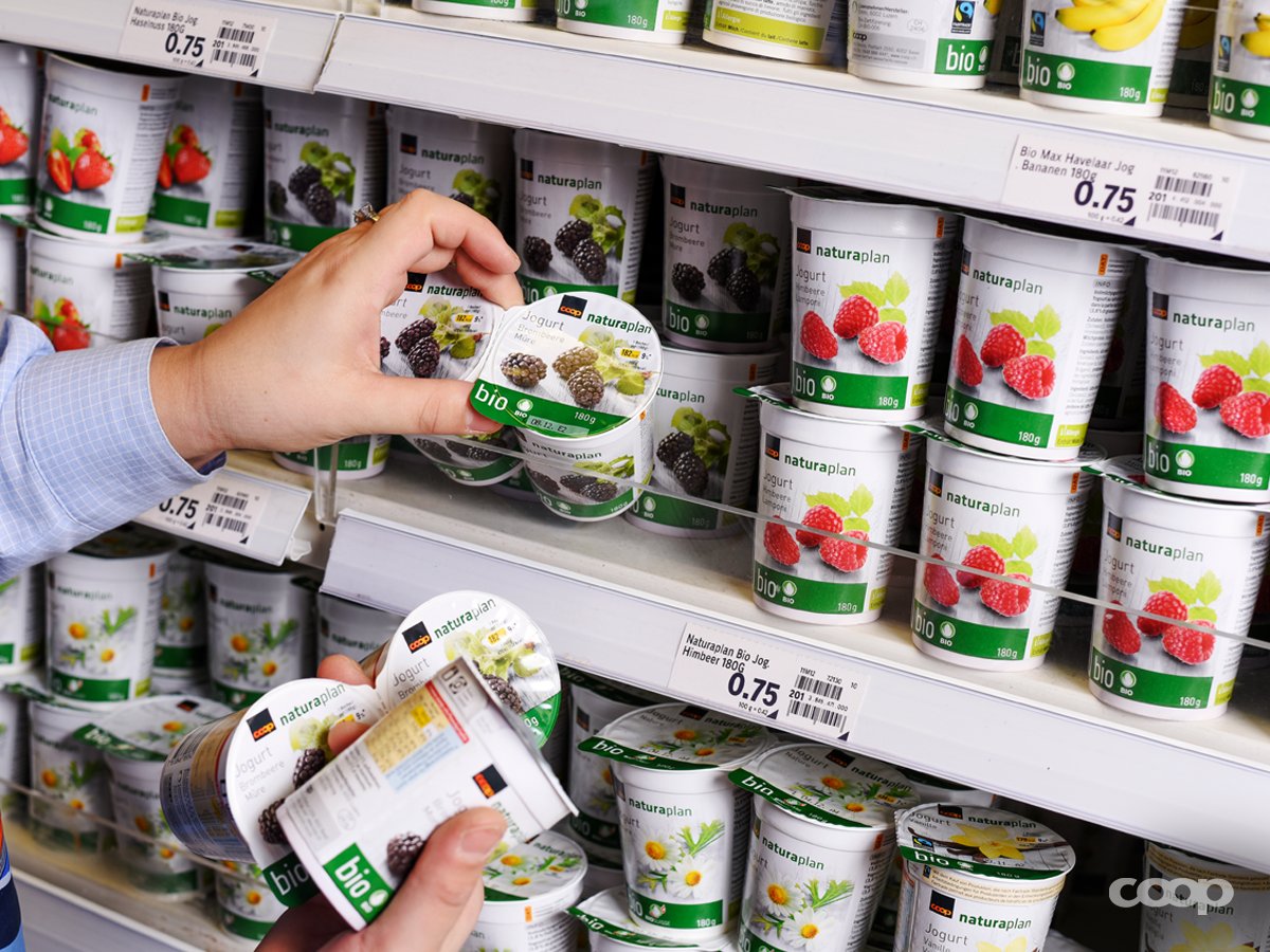 coop_ch's tweet photo. Für gesundheitsbewusste #Ernährung: Wir haben den #Zuckergehalt unserer Joghurts & Frühstückscerealien reduziert und senken ihn bis Ende 2018 um zusätzliche 5 Prozent. #Tatenbank #NeueTat https://t.co/jKzeAOg2Xz https://t.co/vcz6vdN8jR