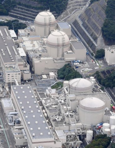 EscapeAllNPP's tweet photo. 📕大飯再稼働　福井知事が同意　同一県２原発運転へ (東京新聞) https://t.co/UxOuEvZLTz  大飯原発 再稼働に知事同意　控訴審判決待たず (毎日) https://t.co/6zyaZzzaTl  #脱原発 #原発事故 #原発 🤢🤢 https://t.co/KwquhefFhJ