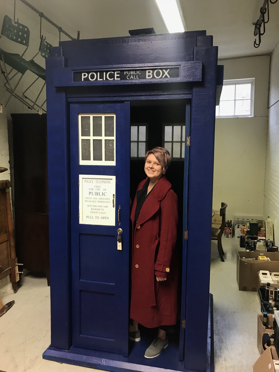 BBCPoppy's tweet photo. Been at Canterbury Auction Galleries this morning... #NewDoctor https://t.co/Hz4HItlwN0