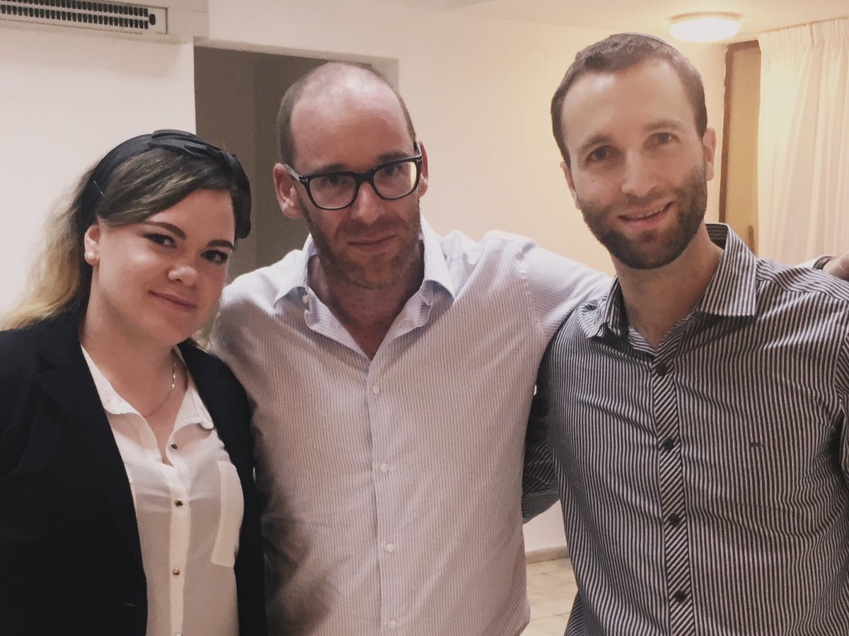 jjhavemann's tweet photo. Yesterday! Second meeting of our „Business Network for German-speaking Olim“ was a great success. Our speaker was a #TelAviv based Swiss lawyer Yossy Gellis, who spoke about how to open a business in Israel and what advantages we as German-speakers have in Israel. #israel #idach https://t.co/sGS0BcRUYO