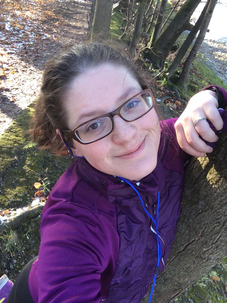 MistressMelody's tweet photo. Nice run with a bit of sun and a bit of snow. Winter is so beautiful #running #fitness https://t.co/HFl2vyxSsM
