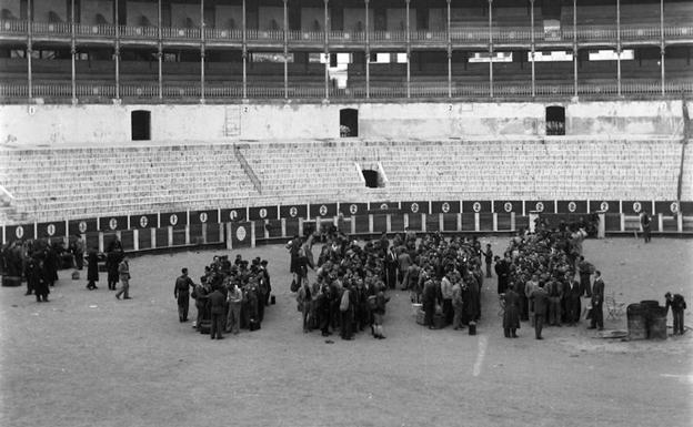 PacoGrinan's tweet photo. La II Guerra Mundial llegó hasta Málaga l Estas fotos inéditas de #JacquesLeonard descubren un episodio sorprendente y silenciado https://t.co/qw8tNuhdb7 https://t.co/rC1x55Mocq