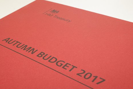 WEAadulted's tweet photo. Ruth Spellman reflects on the #AutumnBudget - Why isn’t lifelong learning a more prominent part of the more productive and creative future the Chancellor was trying to describe? More: https://t.co/I35y7LGtwD @RuthSpellmanWEA #AdultLearningCounts @HOLEXPolicy https://t.co/dLaH4zk0i7