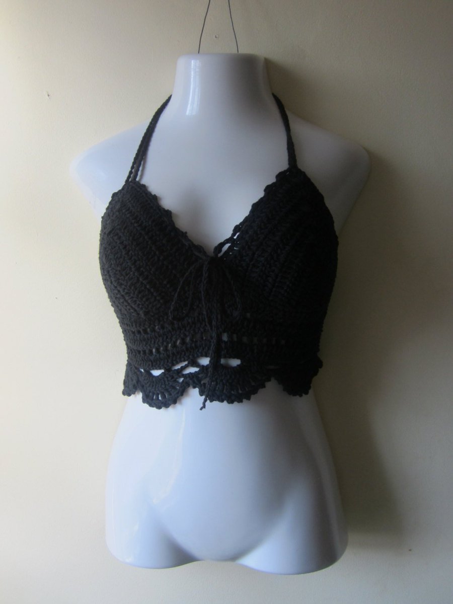 Elegantcrochets's tweet photo. BLACK CROCHET TOP, Crochet cropped top, halter crop top, cropped top… https://t.co/ksgAXXuvOV #Gypsy #CroppedTankTop https://t.co/lYLIo5veNm