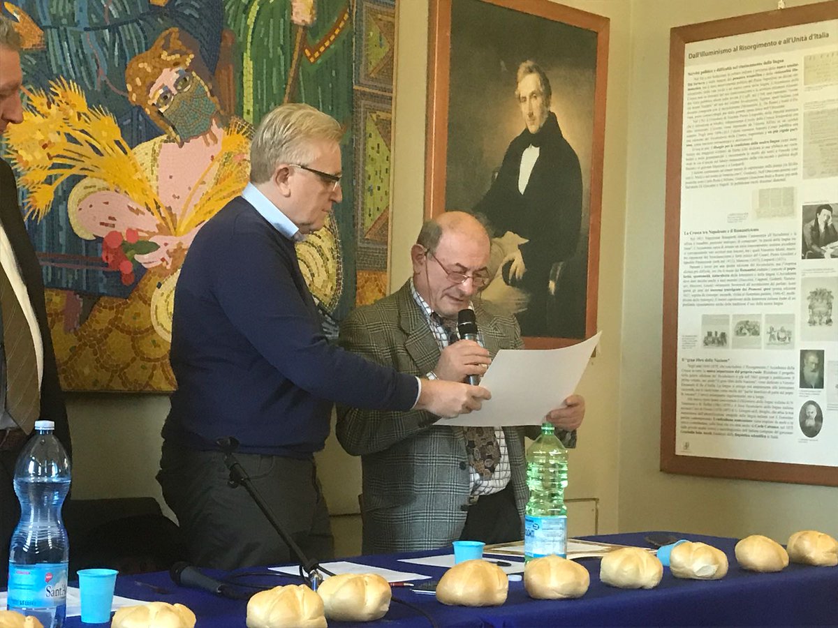 CanossaMagenta's tweet photo. #Ebipal,  borsa di studio alla memoria
Di A Marinoni. Premiato anche un ns alunno  Orgogliosi! https://t.co/3xbmiSbSuA