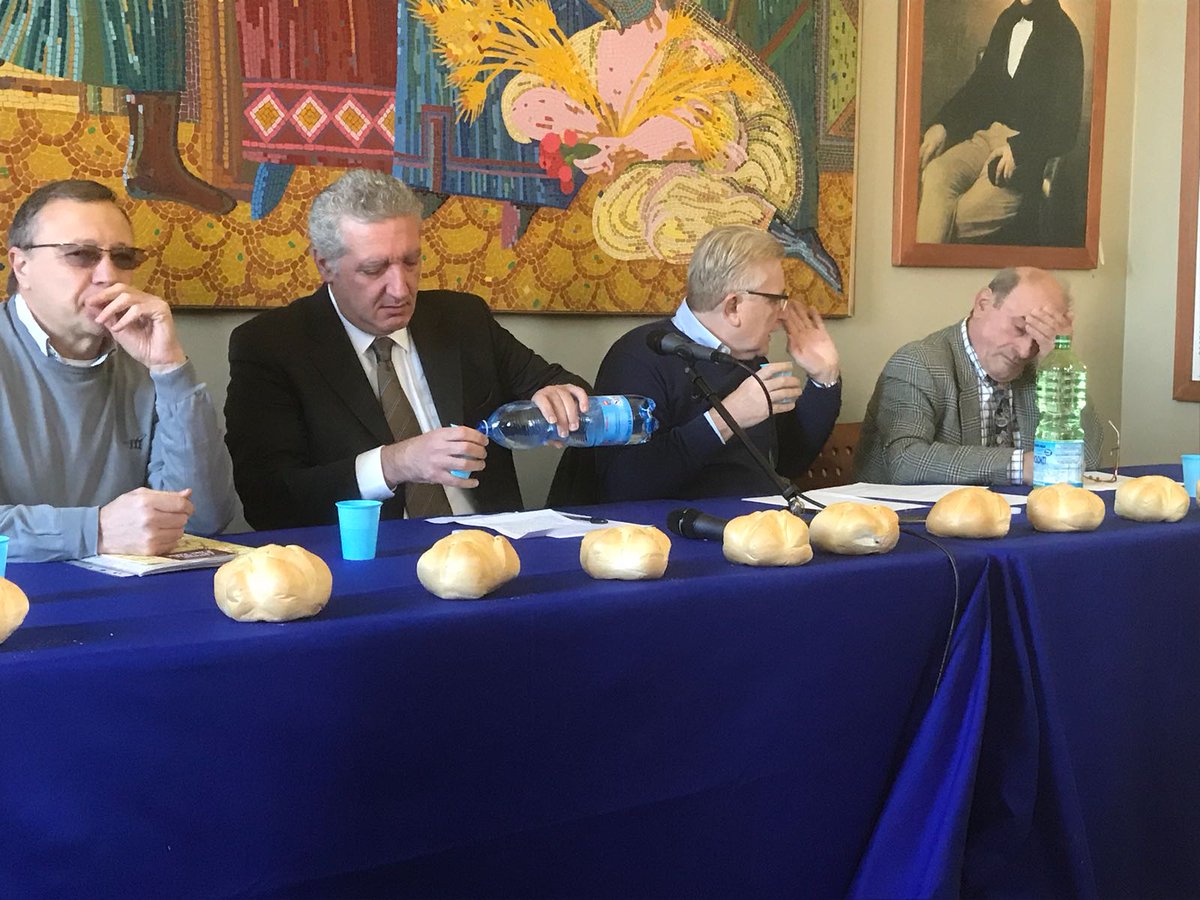 CanossaMagenta's tweet photo. #Ebipal,  borsa di studio alla memoria
Di A Marinoni. Premiato anche un ns alunno  Orgogliosi! https://t.co/3xbmiSbSuA