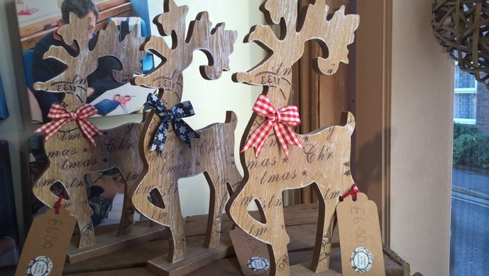 PocketOffers's tweet image. Follow + RT @unitedresponse for your chance to #win a handmade reindeer 🎄🎉