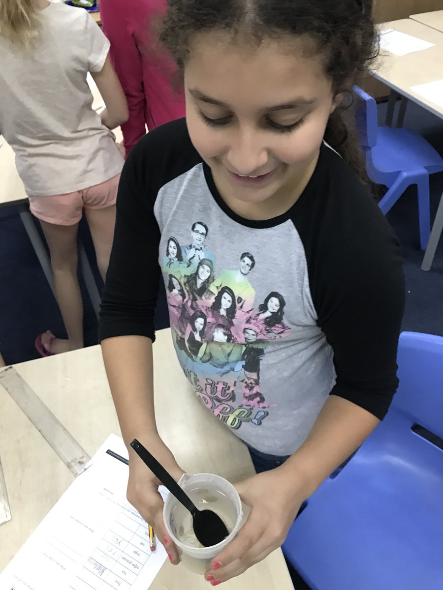 Year5_SBS's tweet photo. Solubility investigation #sbsscience https://t.co/Ymxjmbuirp