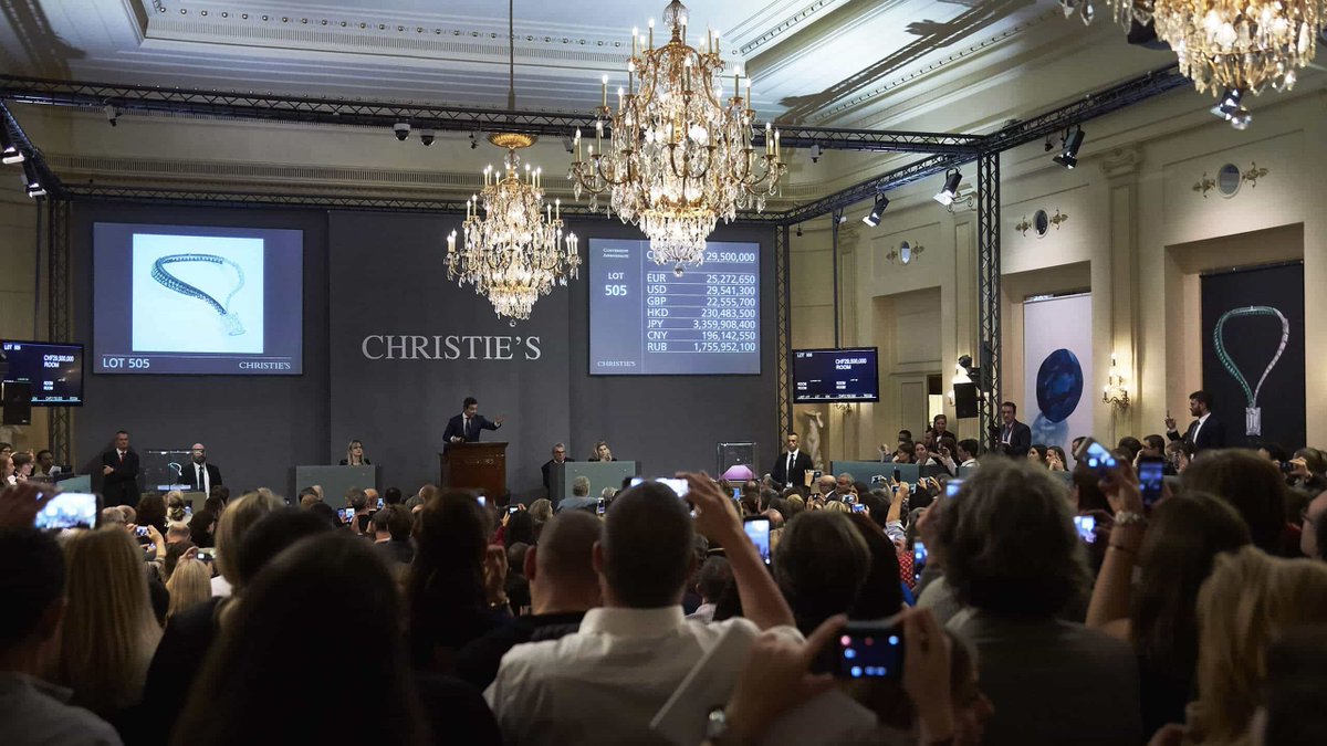 sylveralondon's tweet photo. https://t.co/PsKxdgDWwF
#Christies #Geneva home of #MagnificentGems #auction set new #Dcolour #flawless #diamond record with #ArtofdeGRISOGONO @ £25.6 mn
#Centrestone is an amazing 163.41 #carat #whitediamond cut by #JuliusKlienDiamonds in #NewYork #USA🇺🇸 flanked by #emeralds https://t.co/NGhkuzGLY9