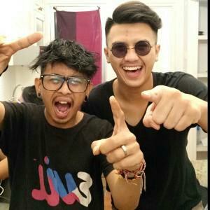 Amyamoyamy's tweet photo. OMG! Kamu harus melihat ini. #BIGOLIVE > meet.  
https://t.co/2kk9MnOHGC https://t.co/FUIBETAwVp