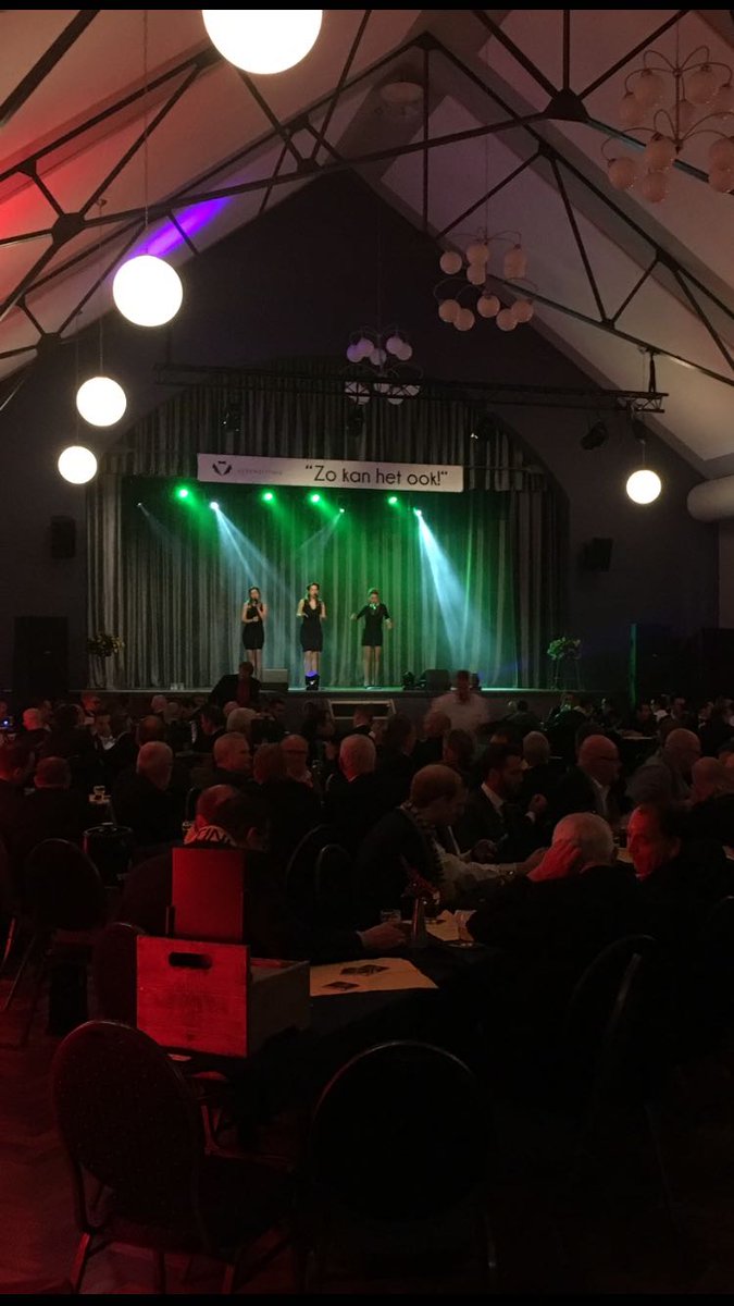 BBBootleg's tweet image. We ❤ Heerenzitting Gendt!
#heerenzitting #carnaval #performance #singers #pinupgirlstyle #vintagemusic #livemusic