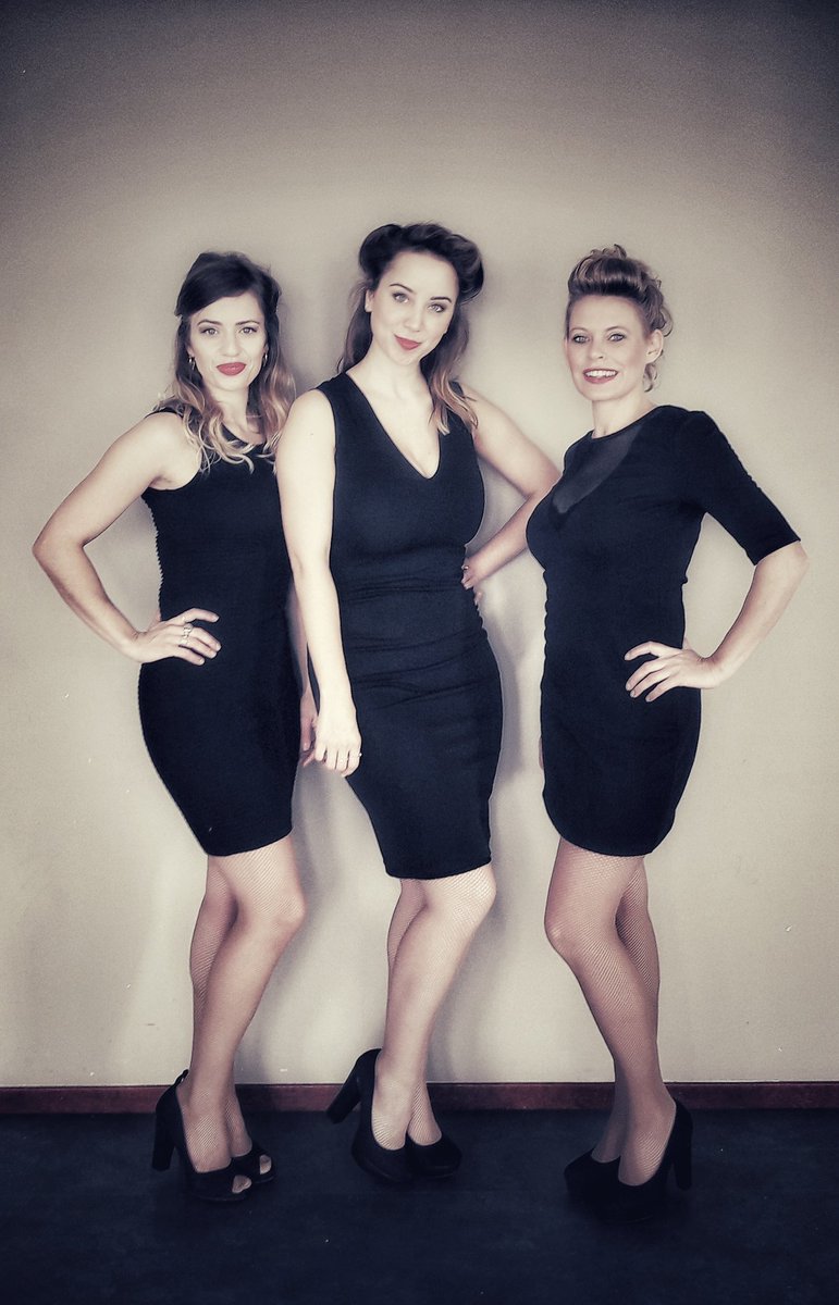 BBBootleg's tweet image. We ❤ Heerenzitting Gendt!
#heerenzitting #carnaval #performance #singers #pinupgirlstyle #vintagemusic #livemusic