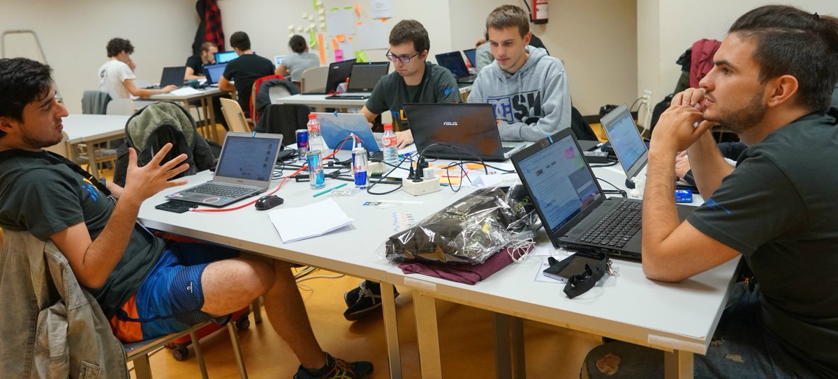 CICactualidad's tweet photo. Te presentamos a los ganadores de esta III edición de #Hack2Pro. Os dejamos un pequeño resumen de todo lo que vivimos ¡Nos vemos en la IV Edición de Hack2Progress con muchas ganas! #Hackathon #BigData #Santander 📱💻💡▶️ https://t.co/pQdlrutdH4 https://t.co/SUvX0xZZBL