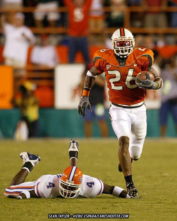 Brianjamal89's tweet photo. #seantaylor
#universityofmiamifootball
#universityofmiami
#305legend
#orangebowl
#legendary
#greatness
#king
#coralgables
#gulliverprep
#26
#ripseantaylor
#sean
#miami
#miamilegend
#floridalegend
#floridafootball
#miyayo
#washingtonredskins
#redskins
#WashingtonDC https://t.co/M474ZB7f0x