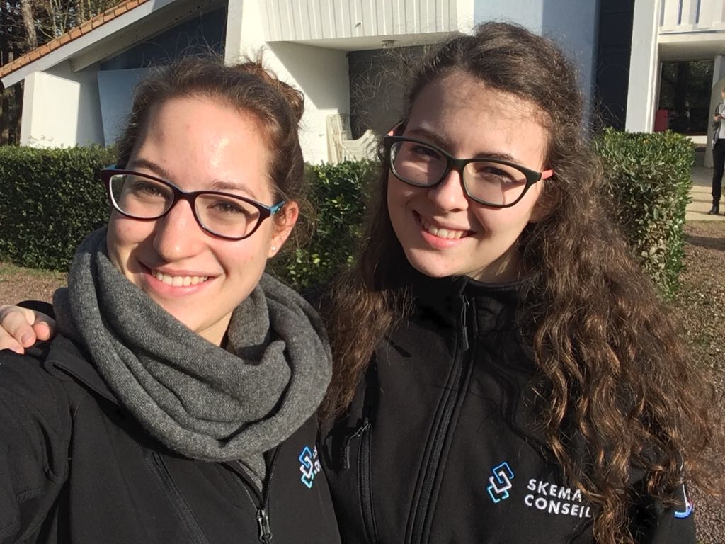 SKEMA_BS's tweet photo. .@InesAlexandreSK &amp; Maxime Müller, étudiantes du Programme Grande Ecole à #SKEMA, Responsable Communication &amp; Chargée des Relations étudiantes à @SCParis , sont les nouvelles ambassadrices #Snapchat pour notre campus de #Paris ! Suivez leurs aventures sur skema_bs ! #WeAreSKEMA https://t.co/wiav8nJiNP