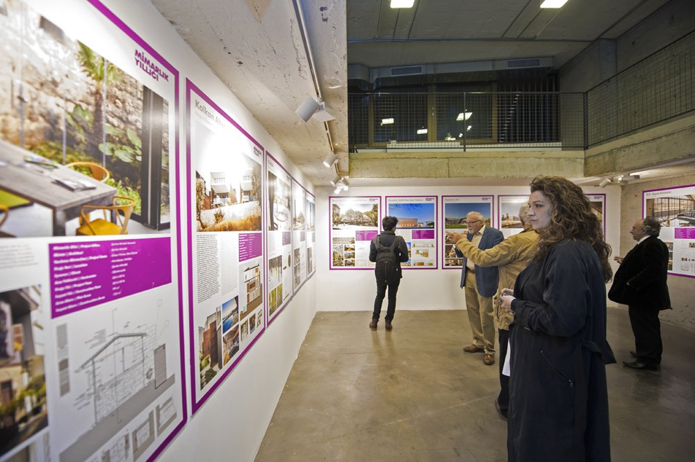 Mimarlık Yıllığı 2017'nin başvuruları başladı! Son başvuru tarihi olan 2 Şubat'a kadar projelerinizi yıllık için değerlendirilmek üzere göndermek için aşağıdaki haberi takip edebilirsiniz:
 arkitera.com/yarisma/974/tu…