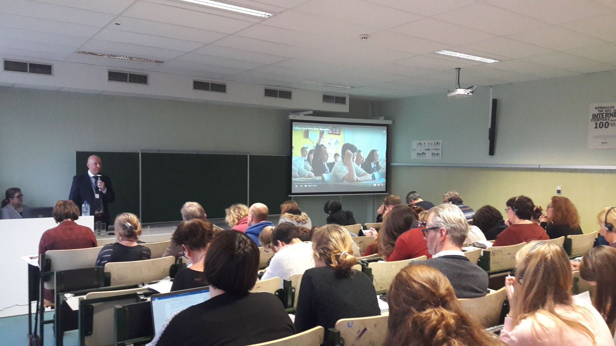 UNICEFBELGIE's tweet photo. “Adults are sometimes scared about speaking about children rights. We asked the children how adults can do this? Their answer was: Get of your mobile phones and talk to us!” @gerrymcmurtrie, Sr Prof Advisor for #RightsRespectingSchools @UNICEF_uk @Hogeschool_Gent  @KeKivzw https://t.co/MpqTfdDfLk