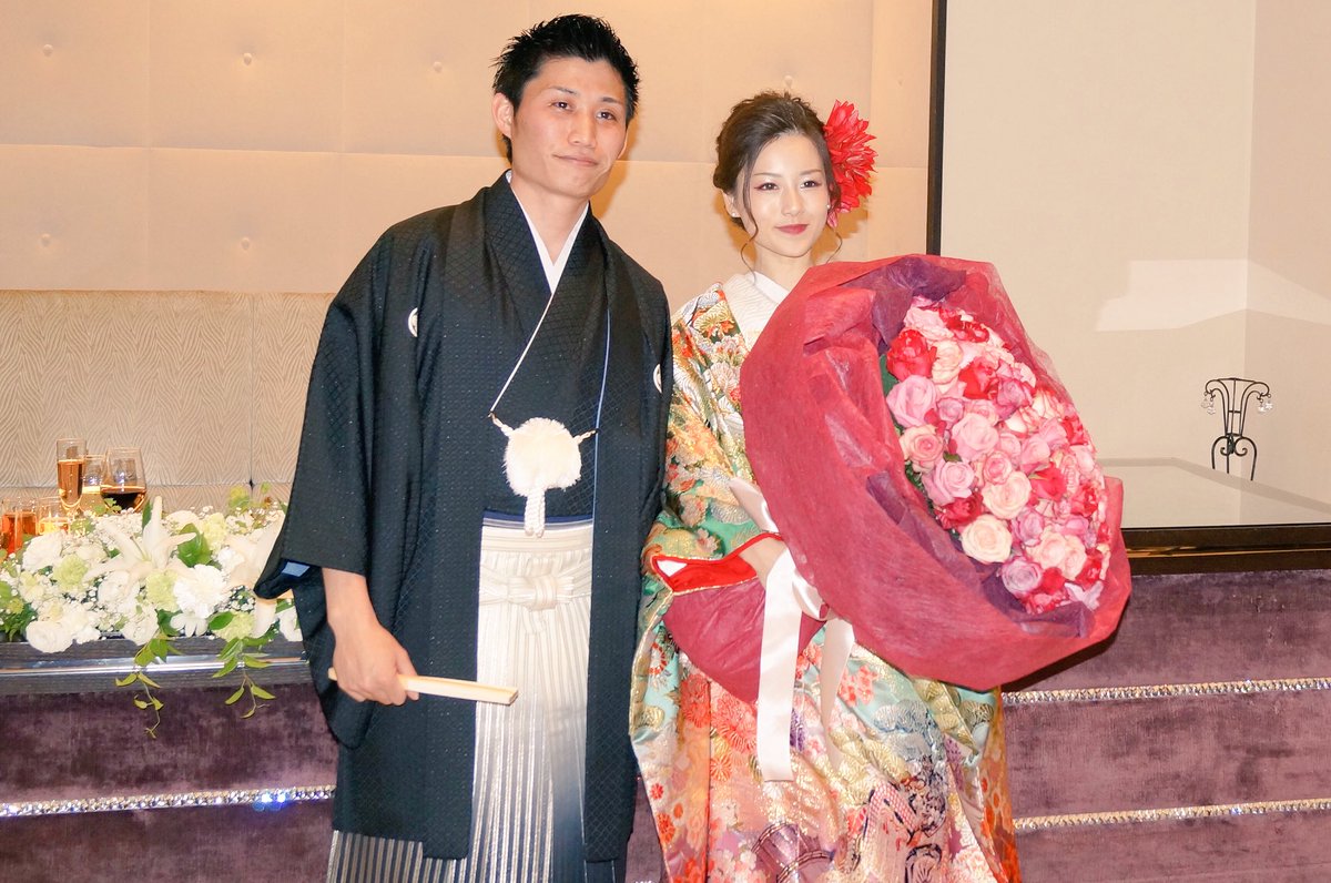 yasu_dk's tweet photo. 【ご報告】
2017.11.25
世界一大切な人と結婚しました！
幸せになります！ https://t.co/bunrYS3T7t