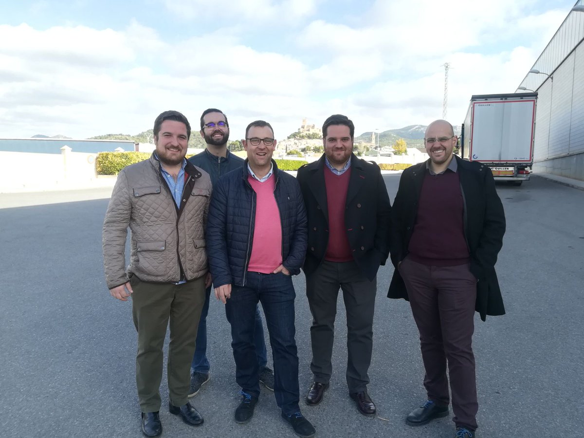 DiemanSA's tweet photo. Hoy hemos visitado las instalaciones de #Aiscan especialistas en #canalización #eléctrica en #Biar #Alicante @nougrup Gracias por la hospitalidad y profesionalidad a todo la familia de Aiscan https://t.co/4AbShD4aP0