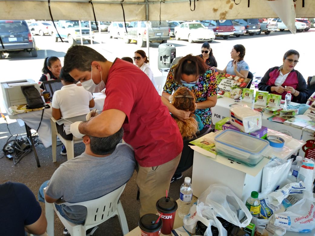 IniciativaProg's tweet photo. Lleva a cabo con éxito su jornada médica y de servicios #iniciativaprogresista gracias al apoyo de Cruz Roja Culiacán, y Bomberos Veteranos logrando acercar servicios médicos gratuitos a una gran parte de la población de Sur de Culiacán. https://t.co/vaoC2BHDmZ