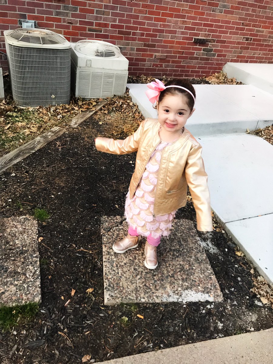 KatherineRR29's tweet photo. @TargetStyle @Target dress and jacket! Do you like?? Also is #CyberMonday so my mom is doing some more shopping! More #Fashion coming up! #Katherine #FashionKids https://t.co/S1mxoznn0H