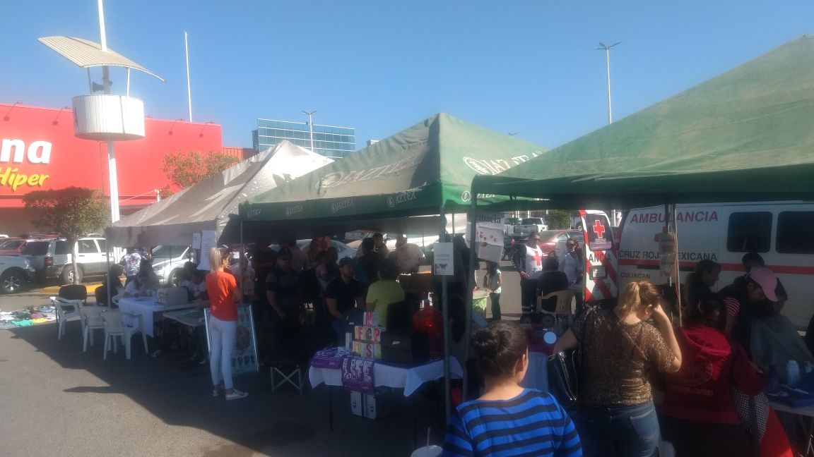 IniciativaProg's tweet photo. Culiacán, 26 Nov 17.  La atención de los más necesitados es una prioridad para #IniciativaProgresista, la #Salud al alcance para todos es un reto a cumplir en cada #JornadaMedica https://t.co/335CGLwM82