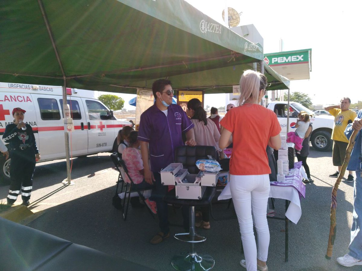 IniciativaProg's tweet photo. Culiacán, 26 Nov 17.  La atención de los más necesitados es una prioridad para #IniciativaProgresista, la #Salud al alcance para todos es un reto a cumplir en cada #JornadaMedica https://t.co/335CGLwM82