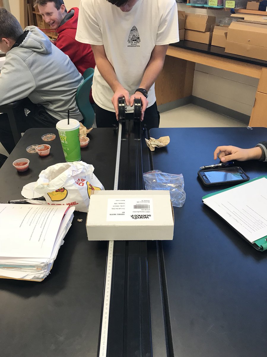 BoydPhysics's tweet photo. Rotational inertia lab! #physicspham #patsphysics #rotation https://t.co/QpUCEeQjUz