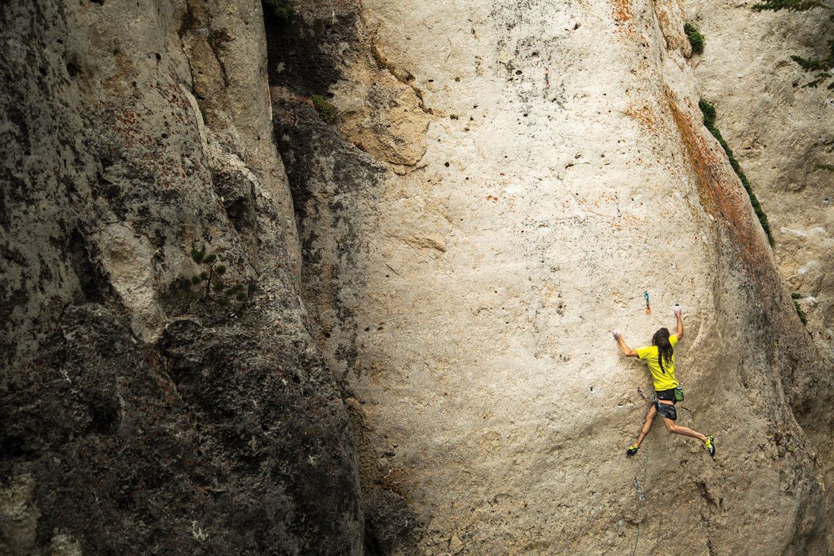 I can't wait to get my hands on this issue of <a href="/rockandice/">Rock and Ice</a>, but in the meantime I'm loving the teaser images! <a href="/landerchamber/">Lander Chamber</a> @WildIrisMtn #rockclimbing <a href="/ShoshoneNF/">Shoshone National Forest</a>