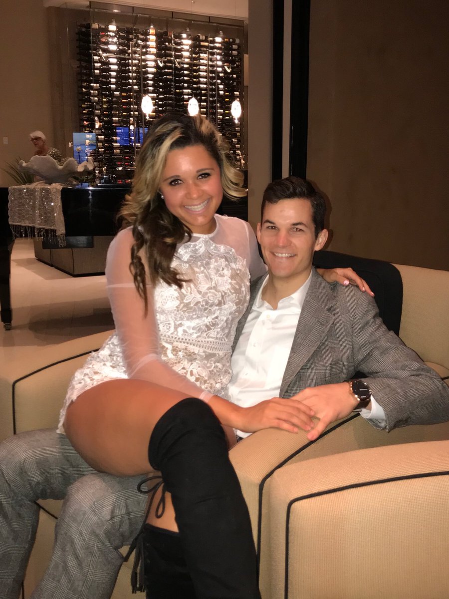 karicsteele's tweet photo. Second Blueberry Pie Party with my FAVORITES! @NatalieVarty @steele_jerrod ππ§π·πππππ #VartyParty #KariSteelesHome https://t.co/T856ISHcCg