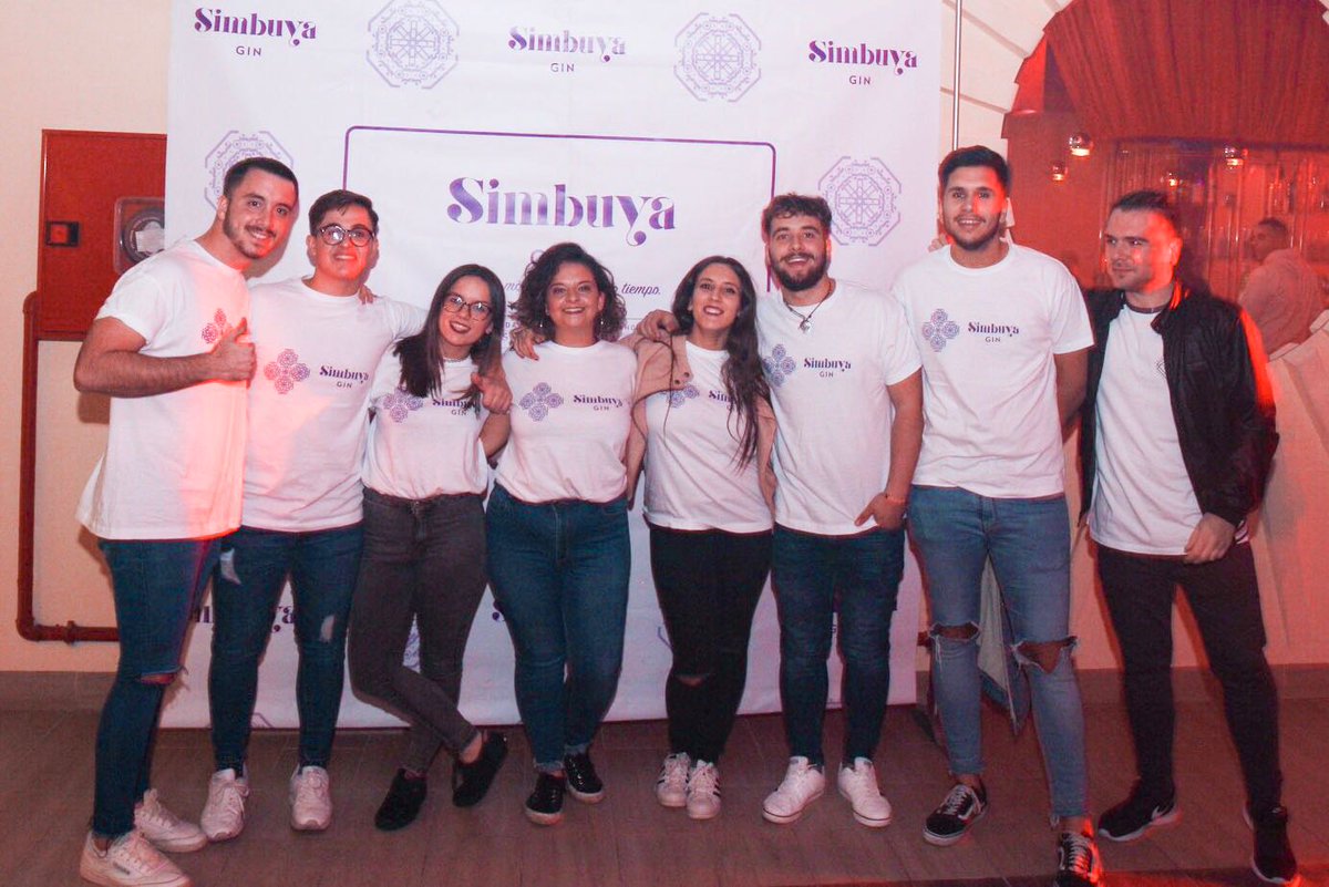 Simbuya_Gin's tweet photo. ¡Gracias por acompañarnos el Sábado en @merakisummercl ! Esperamos que pasarais la mejor noche #Simbuya https://t.co/UN15BxTmeL