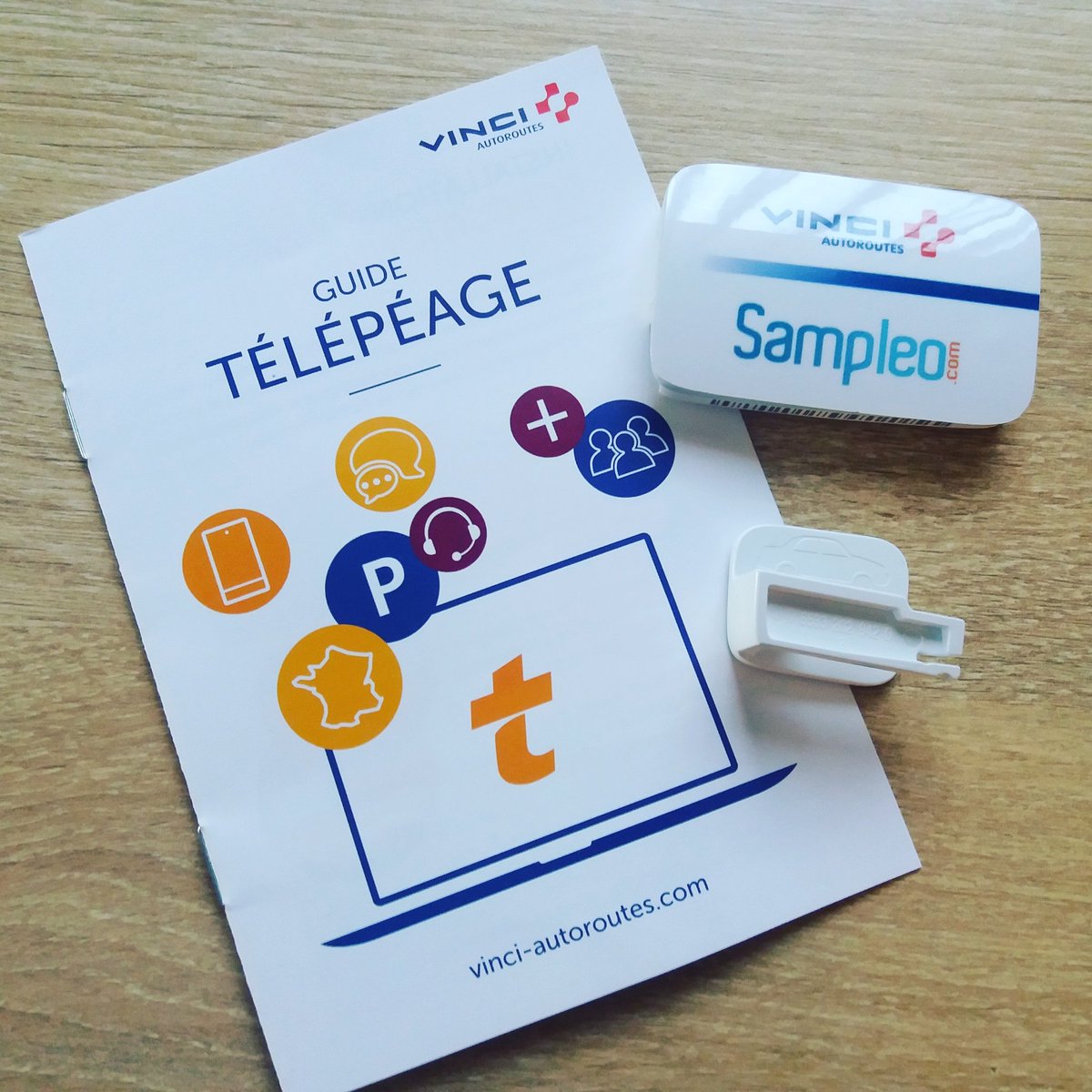 NonoNono6's tweet photo. Grave a @VINCIAutoroutes et à @sampleo la route vers ma Normandie me semble moins longue ! Quel bonheur #TelepeageSampleo https://t.co/mn0RT2rJMp