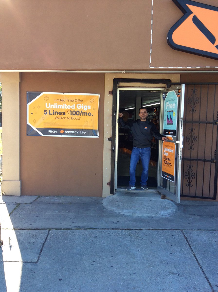 SpgConiglio's tweet photo. Moh at Ali&amp;Sons is the master of 5/$100. 2 family five line ports from Metro with all iPhones! @nolaspg https://t.co/k067dL5ymx