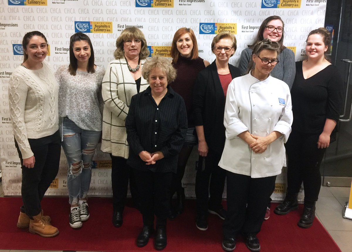 GBCCHCA's tweet photo. Last week, we learned that an pound of patience and an ounce of creativity are two of the key ingredients when creating an award-winning gingerbread house. See the entries for the 2017 #RedpathSugar Gingerbread House Competition: https://t.co/TJFMn87Kqd https://t.co/z3PBiXL2wm
