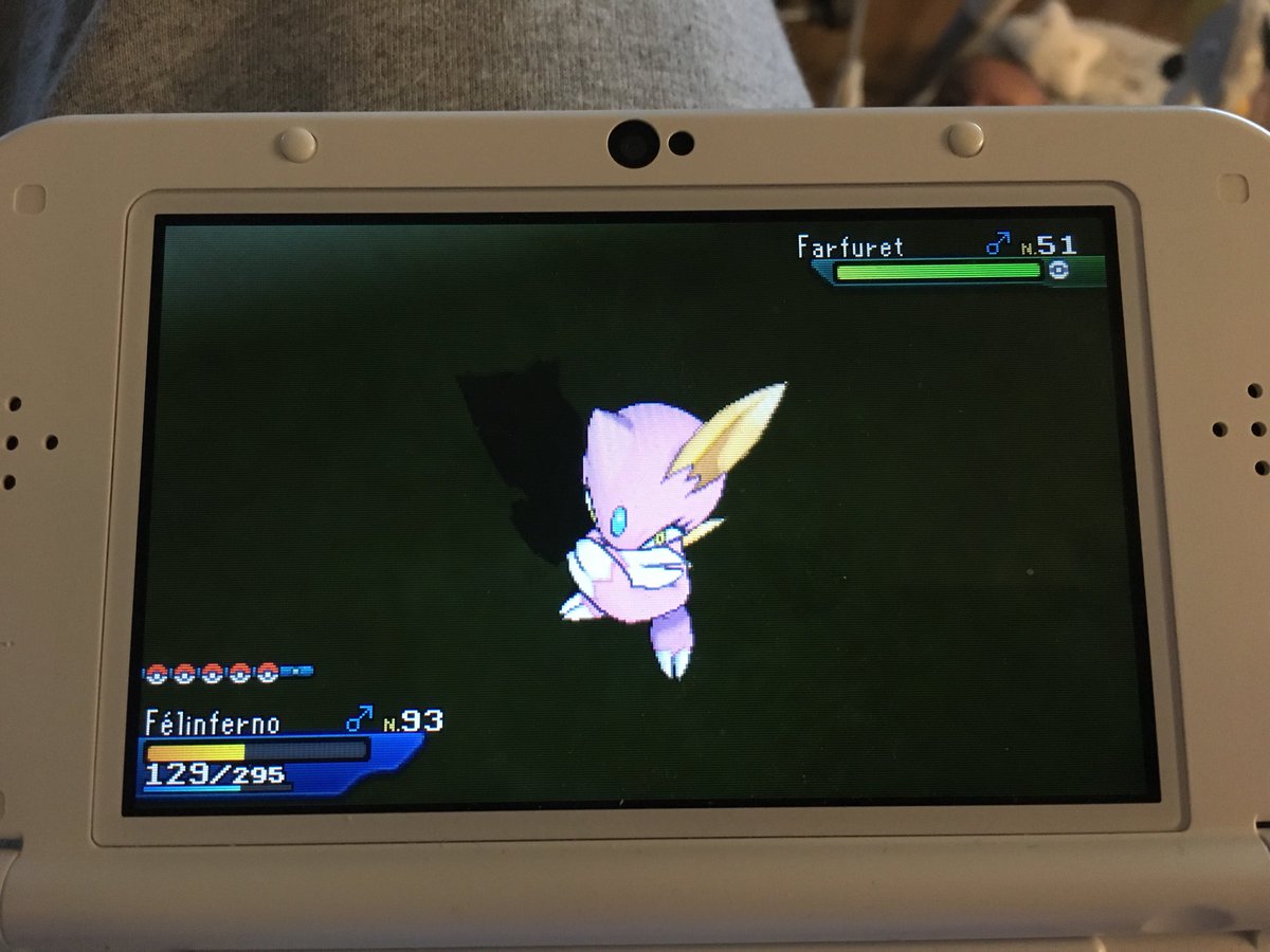pokecave's tweet photo. Participez au #ChristmasChallenge avec la Pokecave : 1 shiny par jour jusqu’à Noël ! Partagez vos plus belles shasses du jour avec nous ! #USUL #pokemon #shinytime https://t.co/FGVea6jR8u