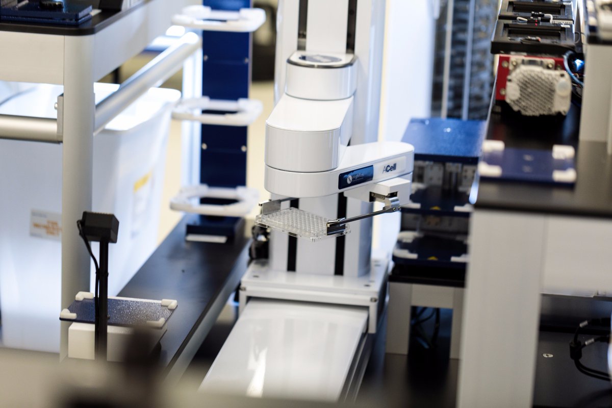 moderna_tx's tweet photo. Check out this great case study explaining how @awscloud is a fundamental component of Moderna’s digital strategy – powering our #mRNA R&amp;D and manufacturing processes. https://t.co/t0iT8n52Wf https://t.co/peXo8NTHk6