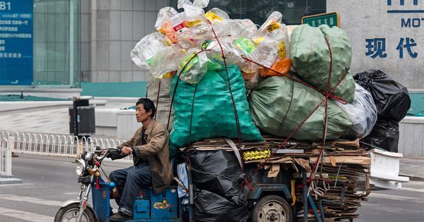 China is closing its doors to Western trash -- and that's going to be a problem bit.ly/2iWeT6R <a href="/mattyhick/">Matt Hickman</a>
