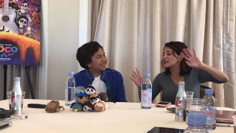 DiscoverSelf's tweet photo. Listen How Alanna Ubach, the voice behind Mama Imelda in @DisneyPixar #COCO, Sings One of her childhood songs. #PixarCocoEvent #PixarCoco #DisneyInterviews @AlannaUbach https://t.co/pOnipDzv6J https://t.co/2gTIpL1gl4