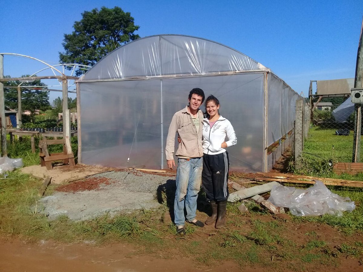 mamb4444's tweet photo. El beneficiario es Alex Suley Méndez, quien todo este año fue capacitado en el marco de la Mesa de Emprendedurismo Juvenil Rural liderado por la Dirección de Género y Juventud Rural #DGyJR del @magparaguay https://t.co/ntCytAPE0E