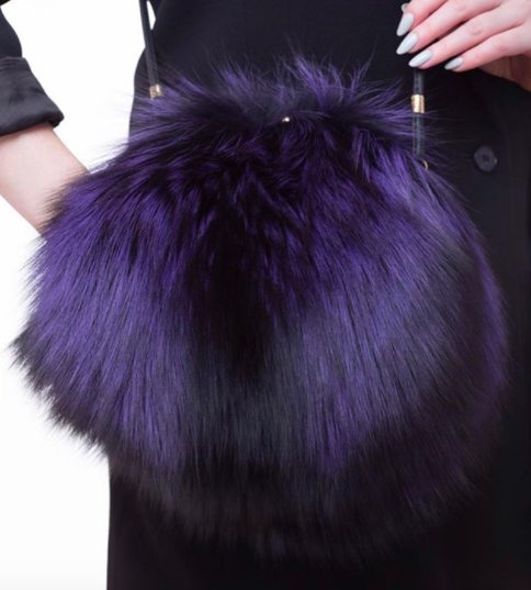 As December rolls around, pick up the Eva bag to complete any one of your holiday looks! Shop the Maison Elama look from our online boutique 🛍 charteroffashion.com/shop #CoF