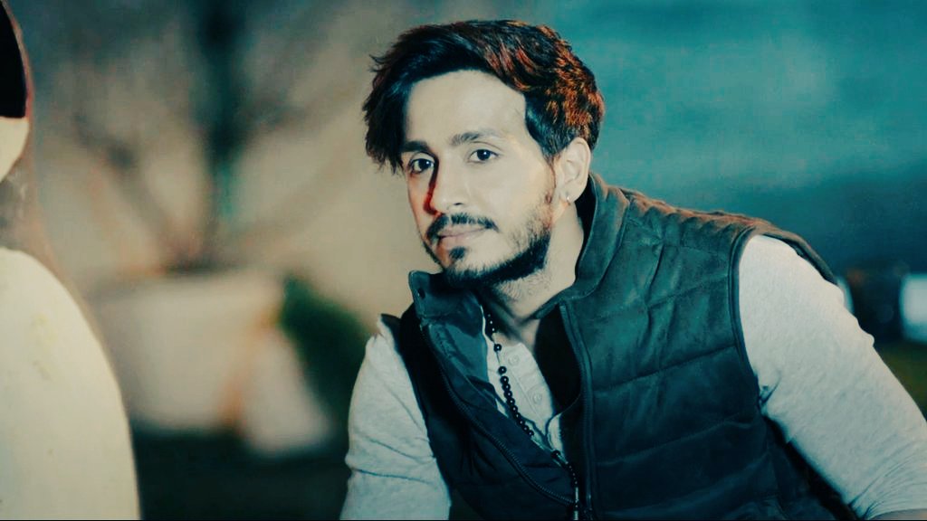 AyaKhan98's tweet photo. I vote ParamSingh for Ghulaam #TVPersonality2017 @SabrasRadio @BizAsia @8paramsingh https://t.co/Uluuio8Rue