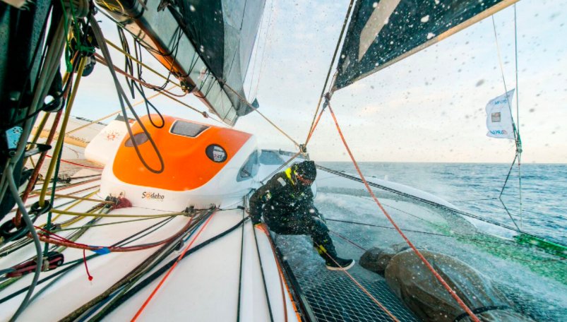 Sodebo_Voile's tweet photo. Pour le #TDMSodebo #RecordAtlantique et #TJV2017,  Thomas Coville nominé au titre de #MarinAnnée2017 ! Votez sur    https://t.co/GFAIePnx3k https://t.co/xXRhB5URvo
