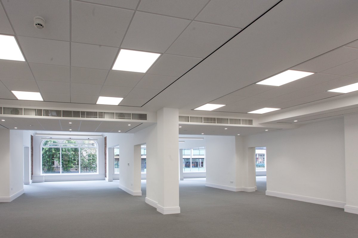 OBIProperty's tweet photo. Newly refurbished 1st floor suite available to let - 3,936 sq ft. Rent at £16.50 psf. Get in touch for more details! #Exposedbrickwork #pendantlighting #airconditioned #Deansgate #MCR #Lancasterbuildings #Characterspace https://t.co/yCJSyXxiW0