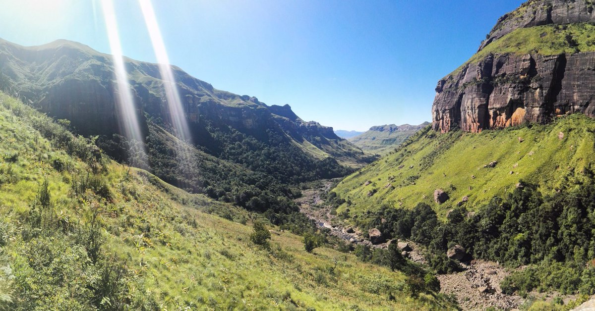 JohanCoetzer18's tweet photo. Time for a new adventure #travel #Sightseeing #beautiful #drakensberg #sa #adventure https://t.co/cq2zH9VVjt