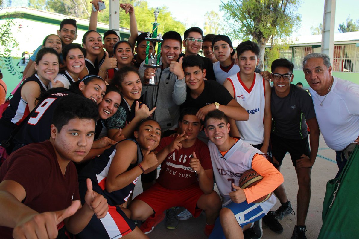 promedac's tweet photo. 🏀Equipo de Basquetbol femenil PROMEDAC, Campeonas del Torneo 41 Aniversario del CBTa 63 Doroteo Arango Arambula en San Juan del Rio. 
¡Muchas felicidades Chicas!🤜🤛 
#LaCalidadNoSeDiscute #OrgulloAcaxee #Campeonas https://t.co/s5jomWmZzS