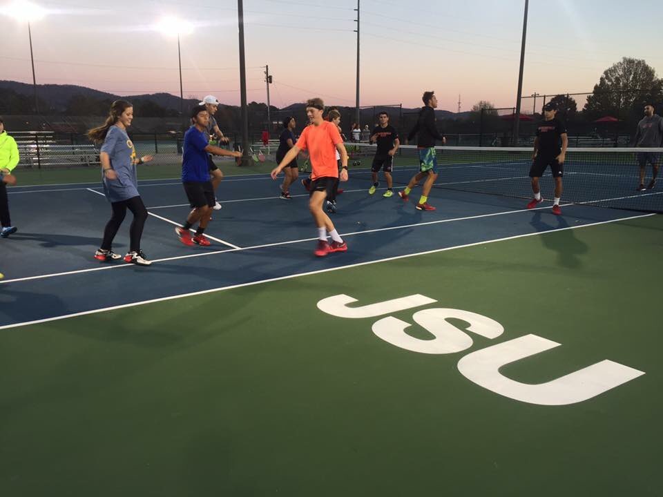 Working at another JSU Fall Clinic! <a href="/JSU_SMR/">Allen Gilbert</a> #JSUTennis